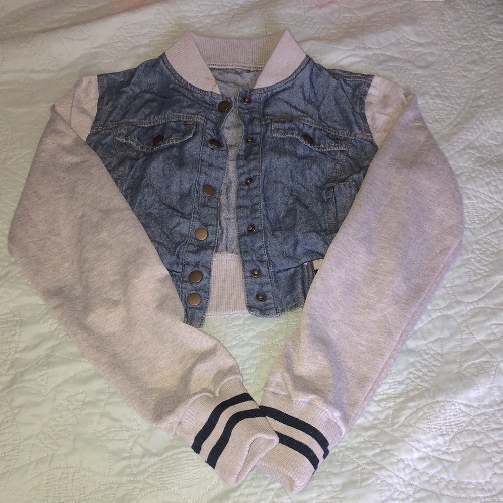 🍒🍒3/$20🍒🍒 Long Sleeve Demin Crop Top Jacket